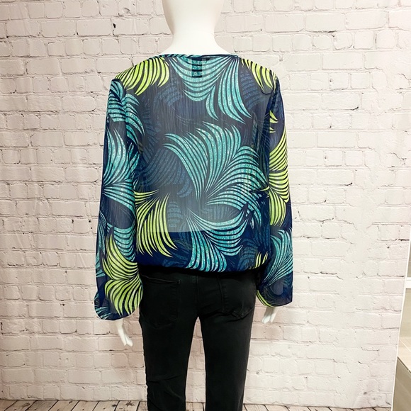 H&M blouse - Picture 3 of 4